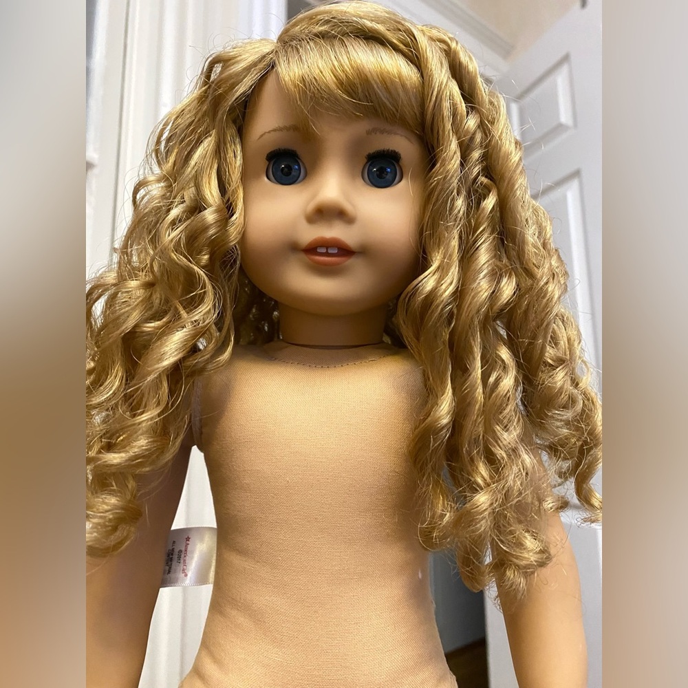 American Girl Doll Courtney Moore Year 2017 - Picture 10 of 16